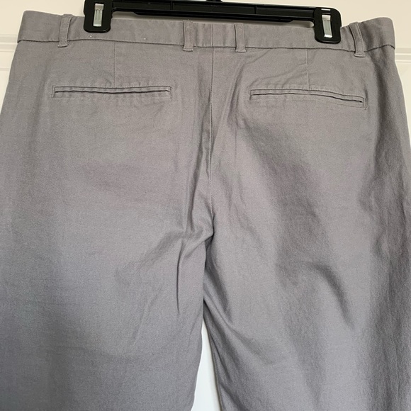 GAP Women's Straight-Leg Crop pants - Picture 10 of 12